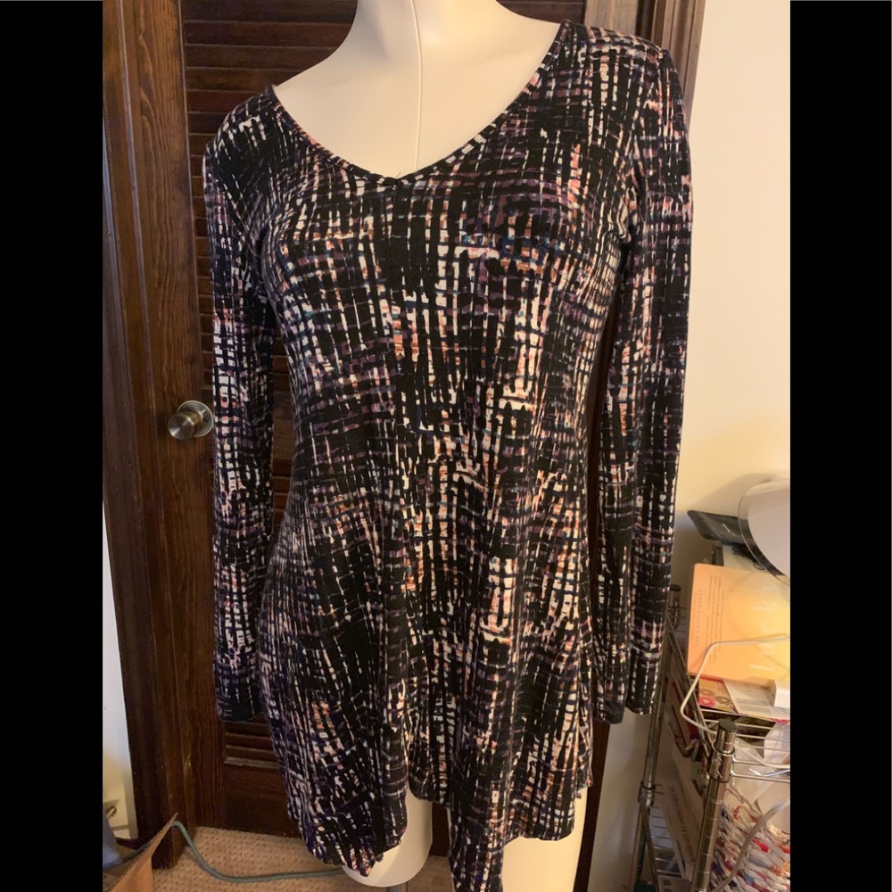 Rose & Olive Tunic Top Size M